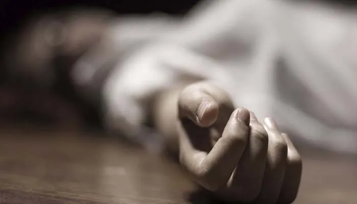 यूपी के इस जिले में सिर कटा शव मिलने से मचा हड़कंप, जांच में जुटी पुलिस