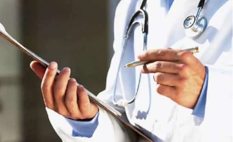 देवरिया: कोरोना के इलाज के नाम पर मरीजों से लाखों वसूले, फर्जी डॉक्टर के खिलाफ मुकदमा दर्ज