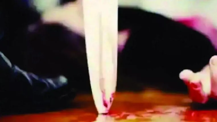 सिपाही ने पत्नी सहित सात बच्चों का गला रेत खुद की आत्महत्या, तीन बच्चों की हालत गम्भीर