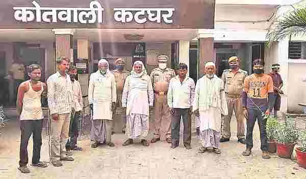 मुरादाबाद : अंडे के विवाद में 75 लोगों पर रिपोर्ट, आठ गिरफ्तार