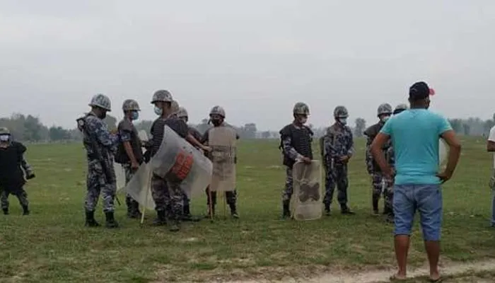 भारत से पिता के लिए दवा लेकर जा रहे युवक को नेपाली फोर्स ने मारी गोली, मौत के बाद सीमा पर तनाव