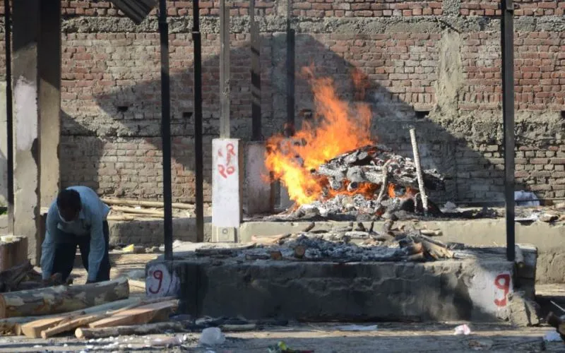 बरेली: श्मशानों में चिता जलाने को जगह नहीं, अंत्येष्टि के लिए लगवानी पड़ रही सिफारिश