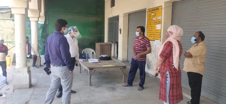 जिलाधिकारी ने किया गेहूं क्रय केंद्रों का औचक निरीक्षण, गेहूं खरीद में तेजी लाने के दिए कड़े निर्देश