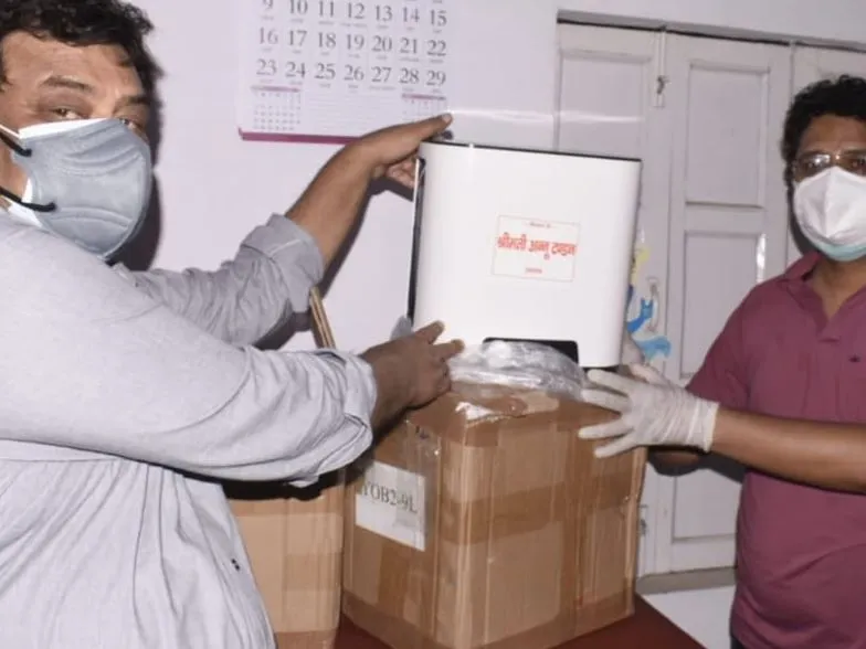 उन्नाव: कोरोना मरीजों की मदद को आगे आईं पूर्व सांसद, जिला प्रशासन को भेजे ऑक्सिजनेटर