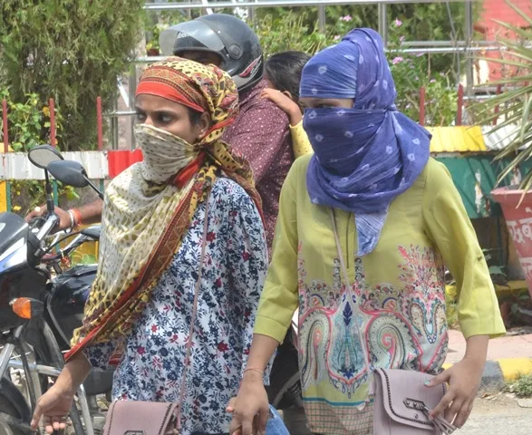 बरेली: मौसम ने ली करवट, देर रात बारिश से गिरा पारा