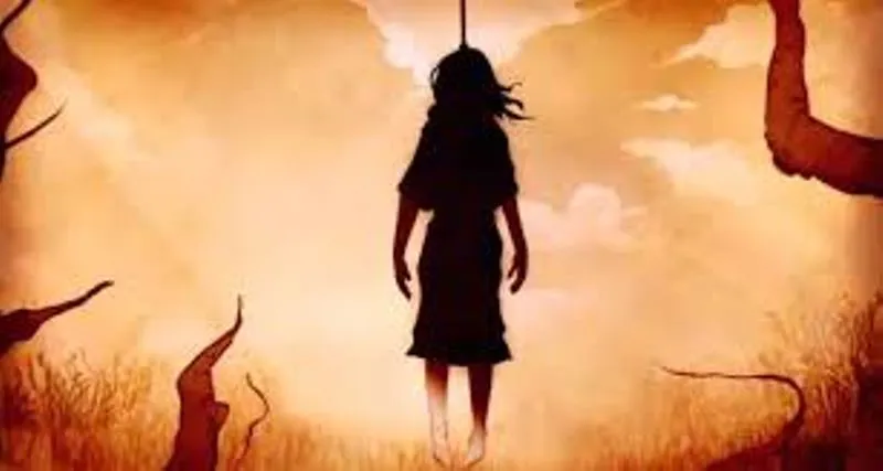बरेली: महिला ने फंदे पर लटककर दी जान