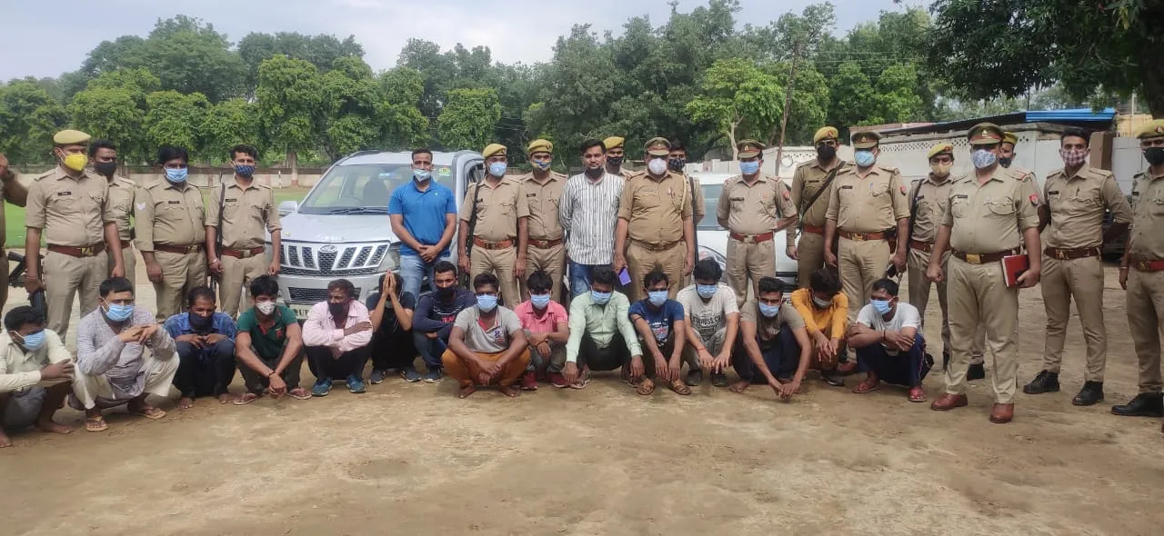 शाहजहांपुर: लग्जरी कारों से करते थे चोरियां, 14 अंतरराज्यीय बदमाश मुठभेड़ में गिरफ्तार