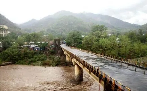 नैनीताल: कुमाऊं में अतिवृष्टि से जनजीवन प्रभावित, नदियों का जलस्तर बढ़ा, अलर्ट जारी
