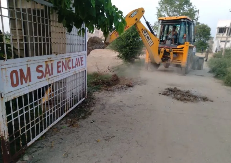 बरेली: उत्तराखंड की एक मंत्री के रिश्तेदार ने बसा ली अवैध कॉलोनी