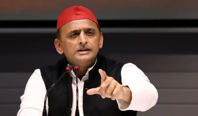 कोविड टीकाकरण पर अखिलेश ने साधा निशाना, बोले- भाजपा की ‘संकीर्ण राजनीति’ टीकाकरण में बाधा