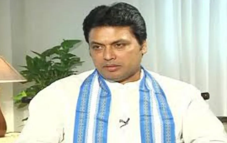 कक्षा आठ की छात्रा ने फेसबुक पर लगाई मदद की गुहार, सीएम ने सुनी पुकार, कुछ यूं की मदद…