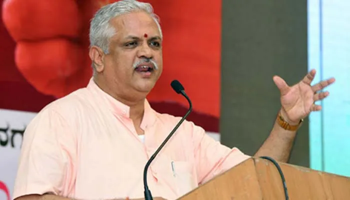 योगी सरकार के काम की समीक्षा कर दिल्ली लौटे बीएल संतोष, अब पार्टी हाईकमान को सौपेंगे रिपोर्ट