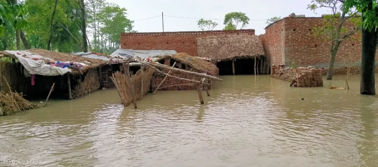 लखीमपुर खीरी: नदियों का जलस्तर घटा, नहीं घटी पीड़ितों की परेशानी