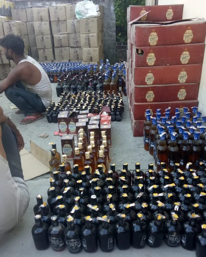 रुद्रपुर: एसओजी ने बरामद की 30 लाख रुपए की 400 पेटी अवैध शराब
