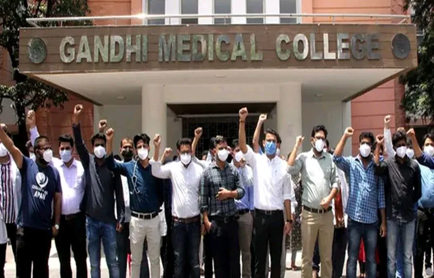 मप्र: सरकार से बातचीत के बाद जूनियर डॉक्टरों ने की हड़ताल समाप्त