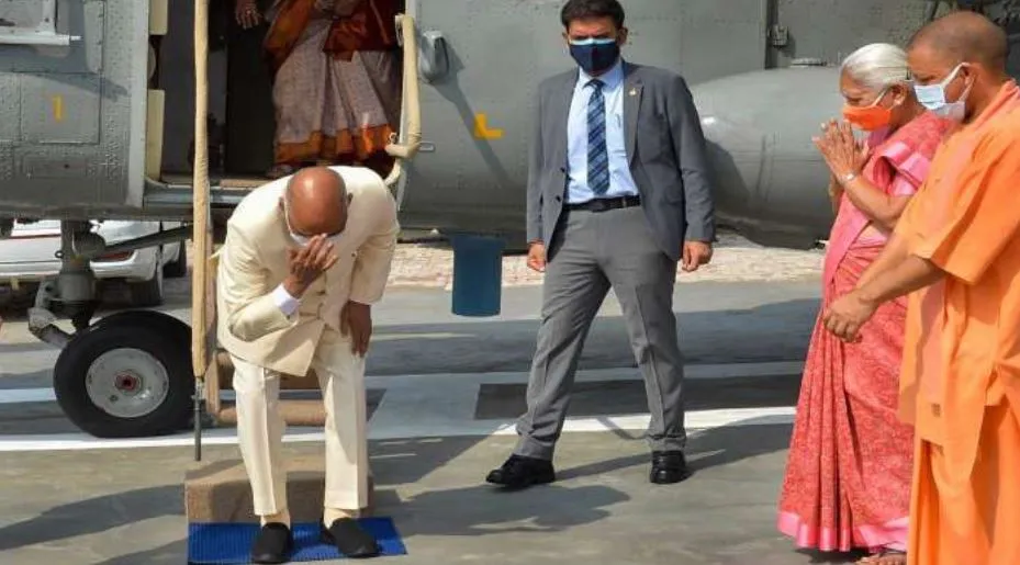 गांव पहुंचते ही भावुक हुए राष्ट्रपति, मिट्टी चूम बोले- ‘आज मैं जहां भी पहुंचा हूं, उसका श्रेय इस गांव की मिट्टी को…’