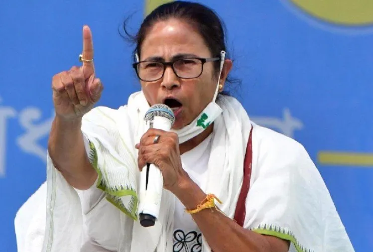 ट्विटर के बहाने ममता बनर्जी का केंद्र सरकार पर हमला, बोलीं- वे मुझे नियंत्रित नहीं कर सकते