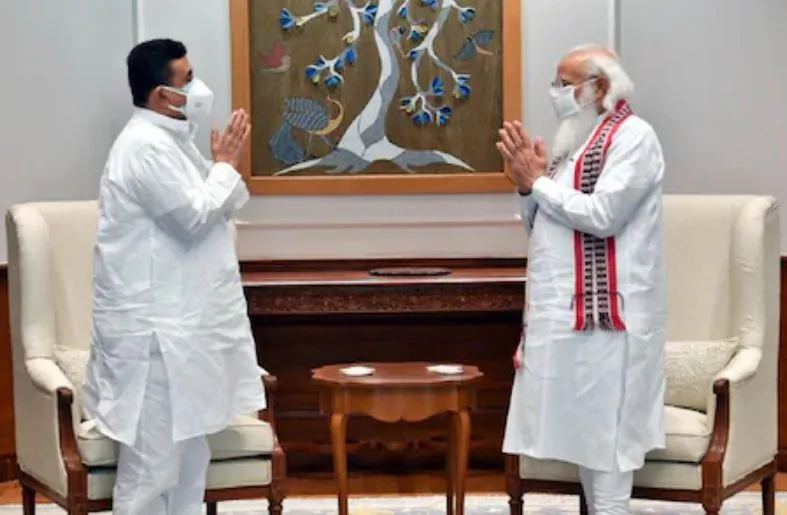बंगाल की सियासत में हलचल, मोदी से मिले शुभेन्दु अधिकारी, कहा- कार्यकर्ताओं की रक्षा को प्रतिबद्ध