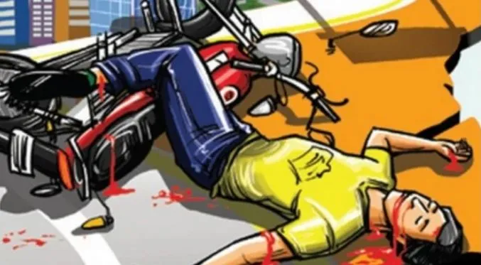 कन्नौज: बाइक पेड़ से टकराकर खाई में गिरी, दो की मौत, एक गंभीर