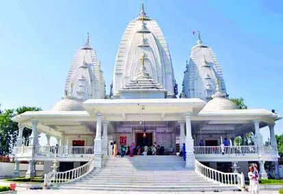 कुमाऊं के आस्था के दरबार: हल्द्वानी के गोरापड़ाव स्थित ‘अष्टभुजा मां महालक्ष्मी’ मंदिर में मिलती है मानसिक शांति व सुख-समृद्धि