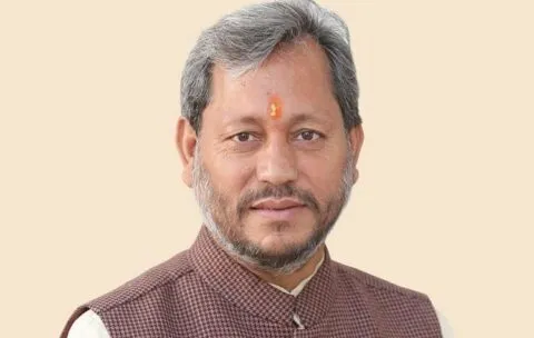 देहरादून: ज्यादा पैसा लेने वाले अस्पतालों से सख्ती से निपटें-सीएम