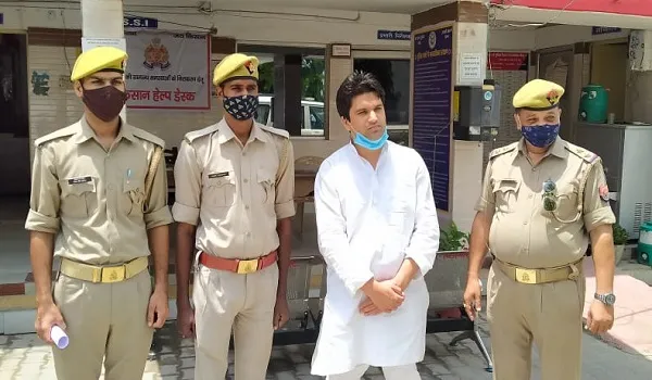 बिजनौर : सपा नेता ने भड़काऊ वीडियो बनाकर किया वायरल, SP ने तुरंत एक्शन लेते हुए भेजा जेल
