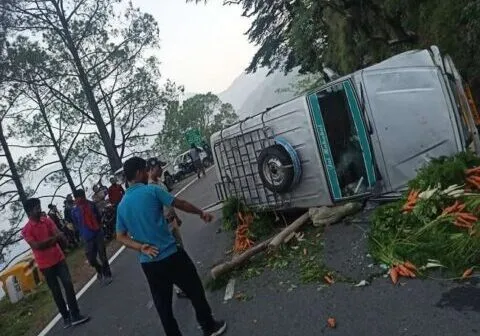 नैनीताल: सूमो से सब्‍जी लेकर हल्‍द्वानी जा रहा था युवक, वाहन पलटने से मौत