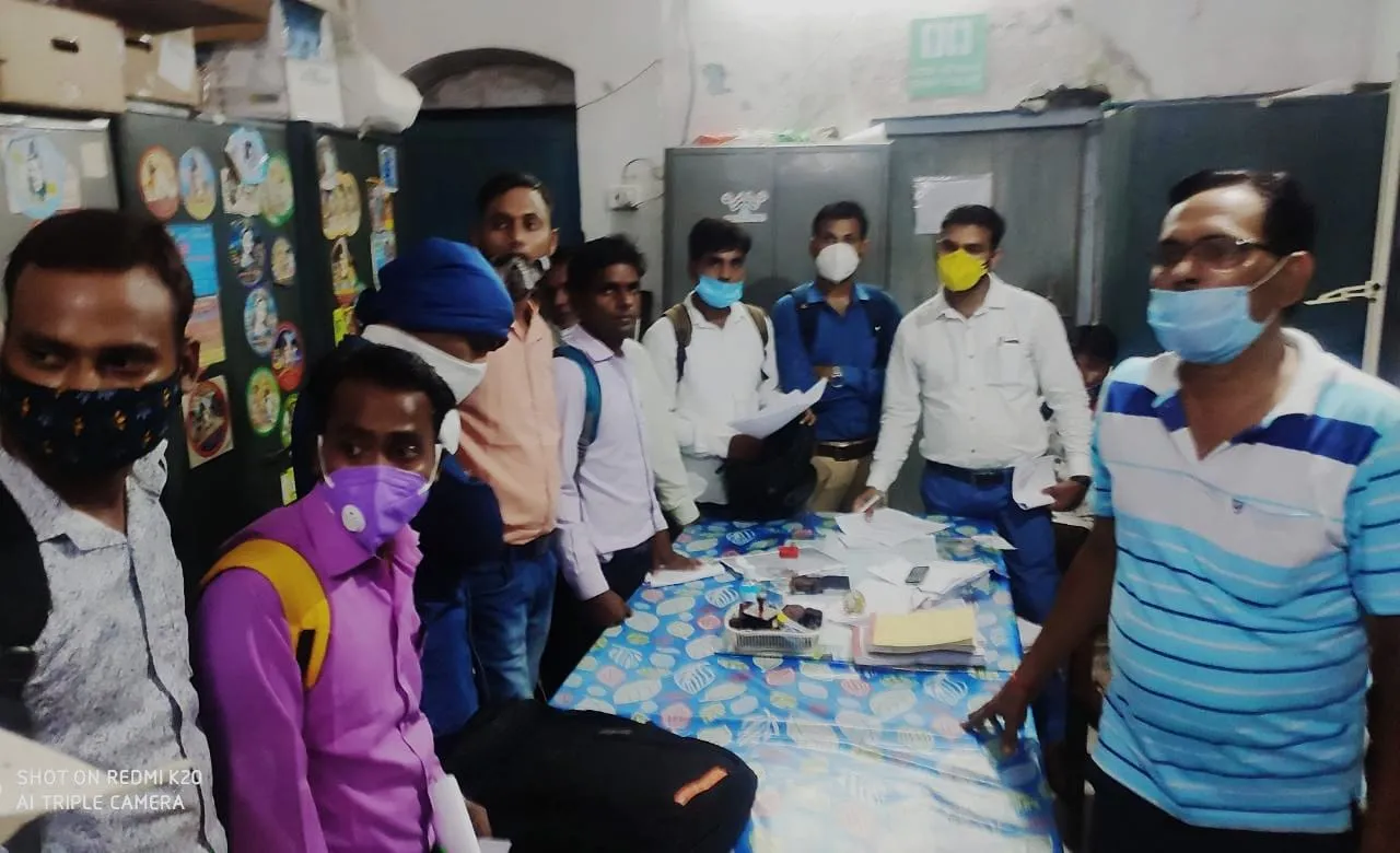 बरेली: फिटनेस प्रमाण पत्र बनवाने के लिए पांच-पांच सौ रूपये की वसूली, वीडियो वायरल