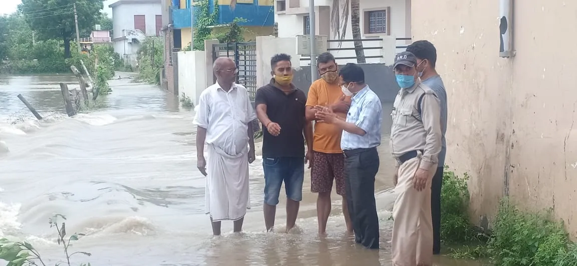 बनबसा: मूसलाधार बारिश से जलमग्न हुआ शहर का हर कोना