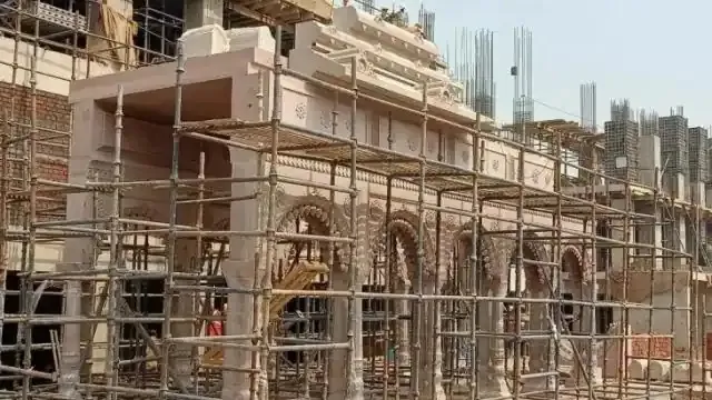 वाराणसी: PM मोदी के Dream Project को योगी सरकार दे रही आकार, सजने लगा काशी विश्वनाथ धाम