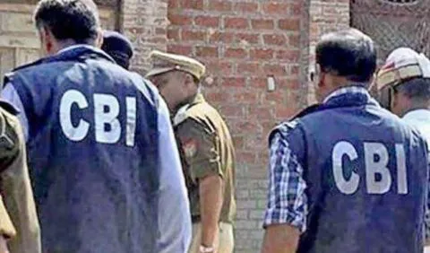 देहरादून: उत्तराखंड में पूर्व कुलपति के 12 ठिकानों पर सीबीआई ने की छापेमारी