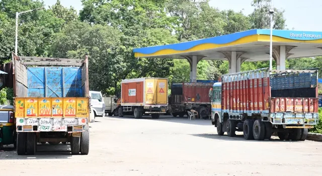 बरेली: बाजार अनलाक पर खर्चों ने तोड़ी ट्रांसपोर्ट कारोबार की कमर