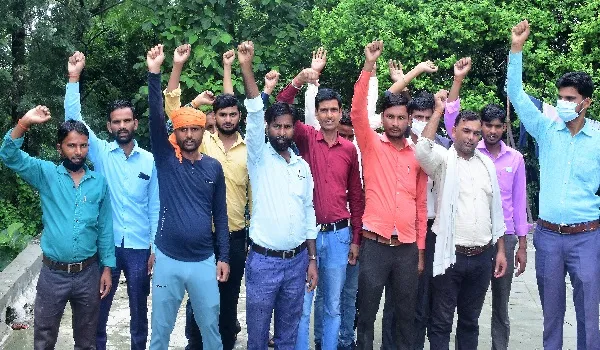 मुरादाबाद: एफआईआर होने की भनक लगी तो बैकफुट पर आए एंबुलेंस चालक, बिना शर्त काम पर लौटे