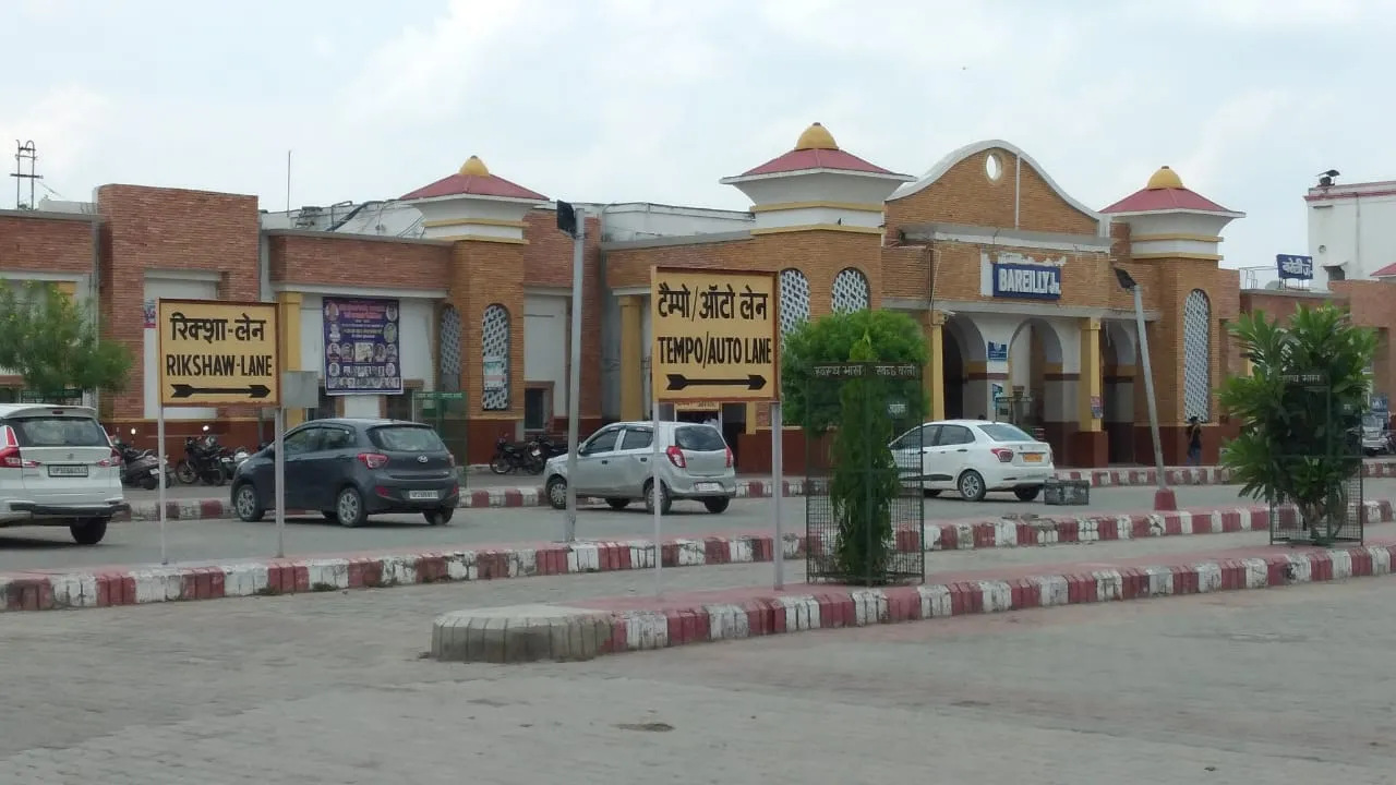 बरेली: जंक्शन पर ऑटो स्टैंड का ठेका सरेंडर, चालकों को जीआरपी कर रही परेशान
