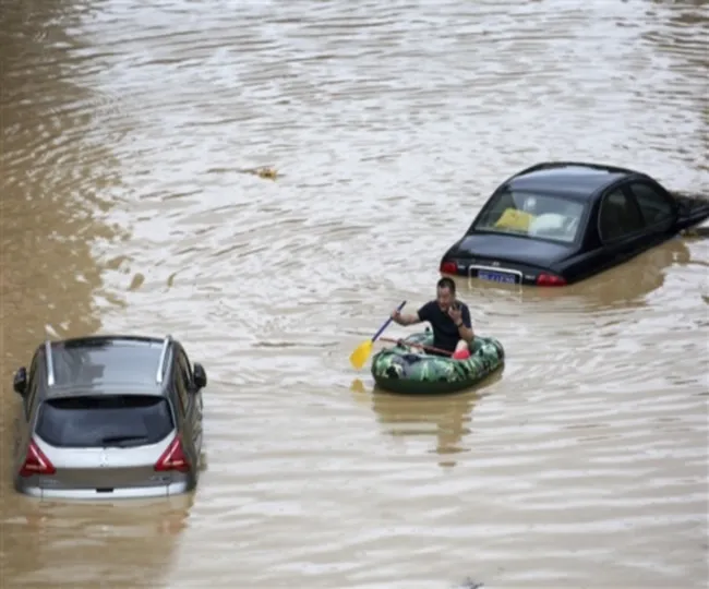 After Corona now the flood ravaged life in China for the first time since 1961 it rained so much Jagran Special