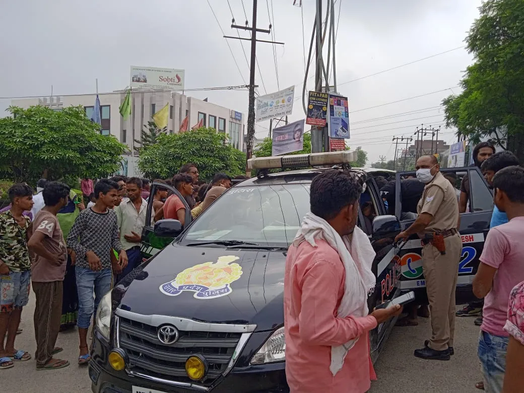 बरेली: ग्रीन पार्क गेट पर हाईटेंशन लाइन का तार टूटा, दूधिए की मौत