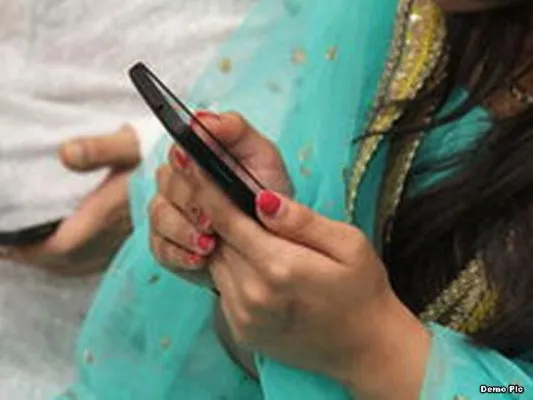 आदिवासी बहनों का फोन पर बात करना गुजरा नागवार, चचेरे भाइयों ने उठाया ऐसा कदम… शर्मसार हो गई मानवता