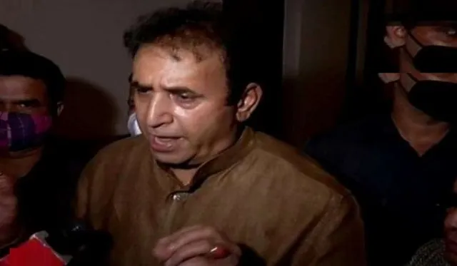 धन शोधन मामला: अदालत ने अनिल देशमुख के सहायकों की हिरासत छह जुलाई तक बढ़ाई
