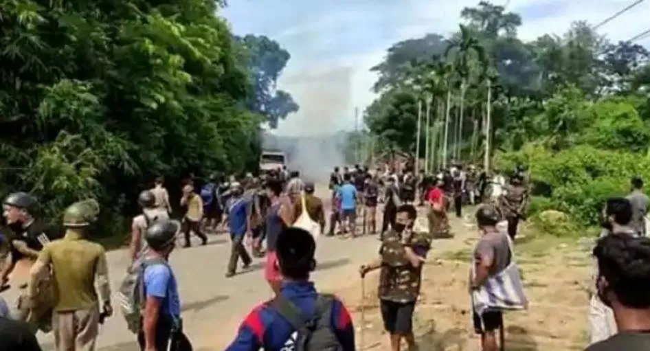 सीमा क्षेत्र में हिंसक झड़पों को लेकर बोली असम सरकार- स्थिति गंभीर, नागरिकों को दी ये सलाह