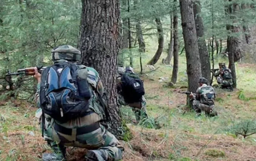 J&K: बांदीपोरा में मुठभेड़ में दो आतंकवादी ढेर, पूंछ में एक जवान शहीद