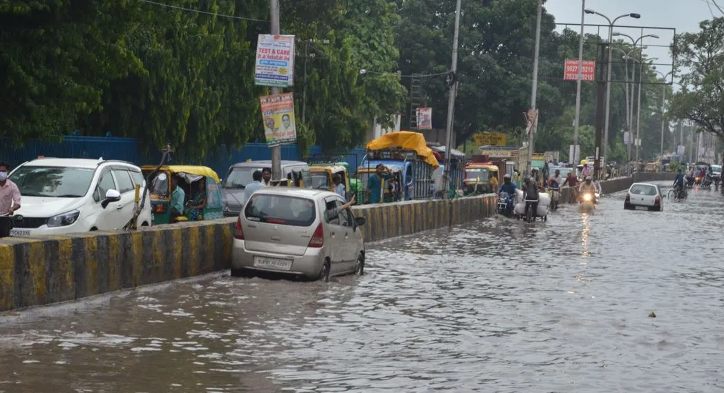 बरेली: 12 करोड़ खर्च कर लगे संपवेल, फिर भी तालाब बना शहर