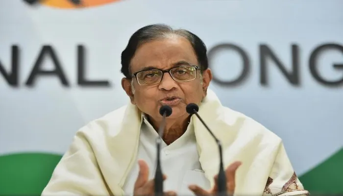 Pegasus के ‘भारतीय ग्राहक’ का नाम सामने आने तक जासूसी के आरोपों को नकारेगी सरकार: चिदंबरम