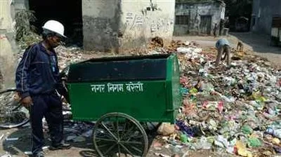 बरेली: बगैर टेंडर दूसरे जोन का कूड़ा उठाने में लगा दी एजेंसी