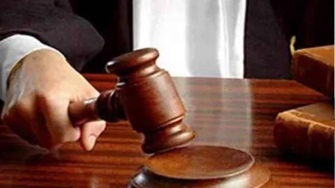 नैनीताल में पर्यटकों की भीड़ पर लगाम लगाने के लिए हाईकोर्ट ने सरकार को दिए सख्त निर्देश