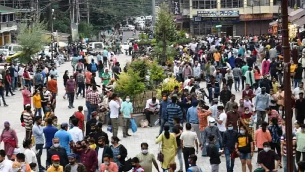 Covid-19: कोरोना का घटा प्रकोप तो गर्मी दूर करने पहाड़ों पर पहुंचे लोग और फिर… ‘डराने वाली’ Hill Station की तस्वीरें!