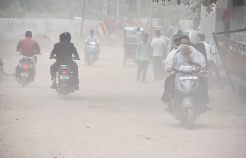 बरेली: निर्माण एजेंसियों ने नहीं लगवाईं धूल नियंत्रण की मशीनें