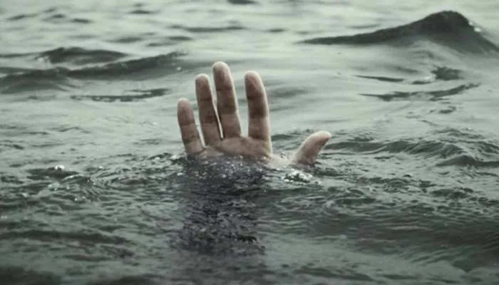 लखीमपुर खीरी: शारदा में गिरे ई रिक्शा चालक और बच्चों का नहीं लगा सुराग