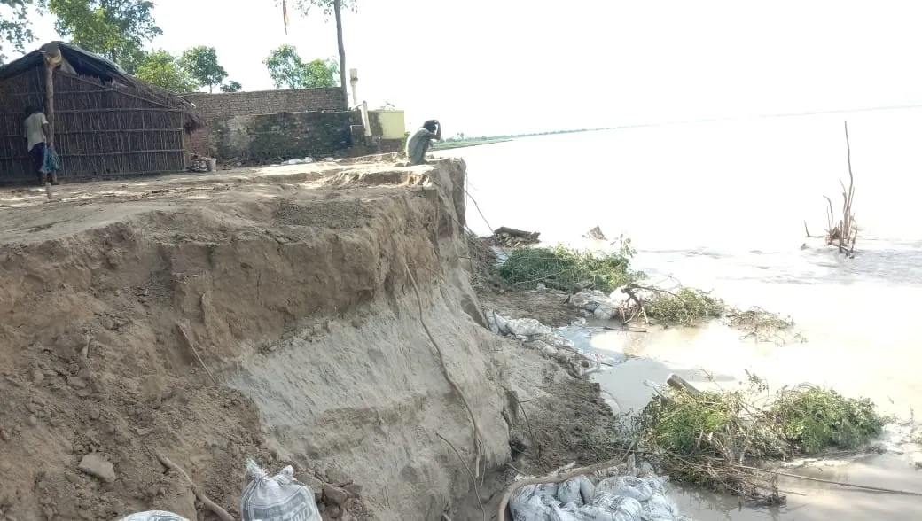 लखीमपुर-खीरी: हर साल बसते और उजड़ते हैं नदी किनारे के ग्रामीण