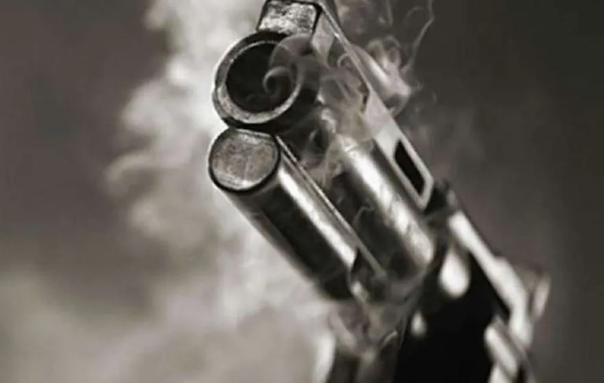 बदायूं: महिला सिपाही कर रही थी बंदूक की सफाई, अचानक चल गई गोली और फिर…