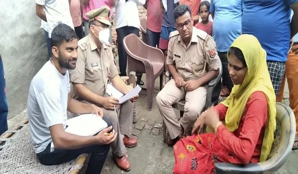 अमरोहा: मासूम की संदिग्ध परिस्थितियों में मौत, पति पर ही लगाया बेटे की हत्या का आरोप, कोहराम